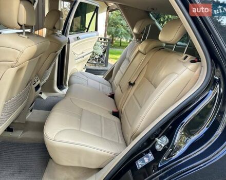 Черный Мерседес М-Класс, объемом двигателя 2.99 л и пробегом 240 тыс. км за 16600 $, фото 54 на Automoto.ua