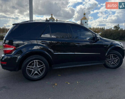 Черный Мерседес М-Класс, объемом двигателя 3.5 л и пробегом 225 тыс. км за 14000 $, фото 3 на Automoto.ua