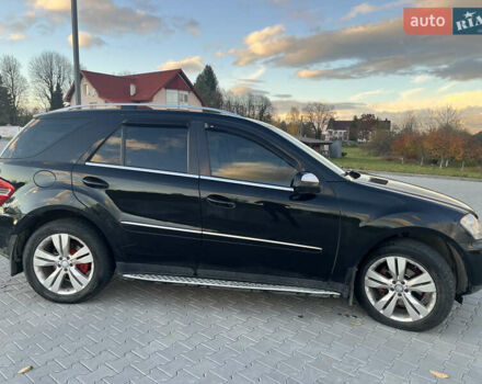 Чорний Мерседес М-Клас, об'ємом двигуна 2.99 л та пробігом 199 тис. км за 16399 $, фото 4 на Automoto.ua