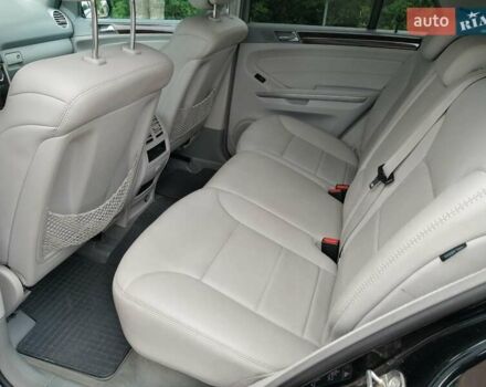 Черный Мерседес М-Класс, объемом двигателя 2.99 л и пробегом 199 тыс. км за 13500 $, фото 9 на Automoto.ua