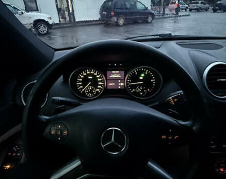 Чорний Мерседес М-Клас, об'ємом двигуна 3 л та пробігом 256 тис. км за 15200 $, фото 11 на Automoto.ua