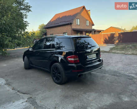 Черный Мерседес М-Класс, объемом двигателя 2.99 л и пробегом 220 тыс. км за 14750 $, фото 1 на Automoto.ua