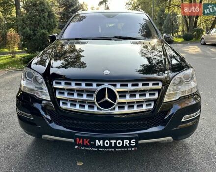 Черный Мерседес М-Класс, объемом двигателя 2.99 л и пробегом 240 тыс. км за 16600 $, фото 18 на Automoto.ua