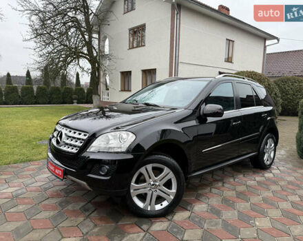 Черный Мерседес М-Класс, объемом двигателя 3 л и пробегом 268 тыс. км за 14250 $, фото 7 на Automoto.ua