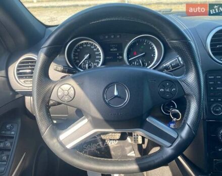 Черный Мерседес М-Класс, объемом двигателя 3.72 л и пробегом 80 тыс. км за 17999 $, фото 12 на Automoto.ua