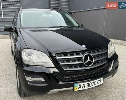 Чорний Мерседес М-Клас, об'ємом двигуна 3 л та пробігом 307 тис. км за 14750 $, фото 38 на Automoto.ua