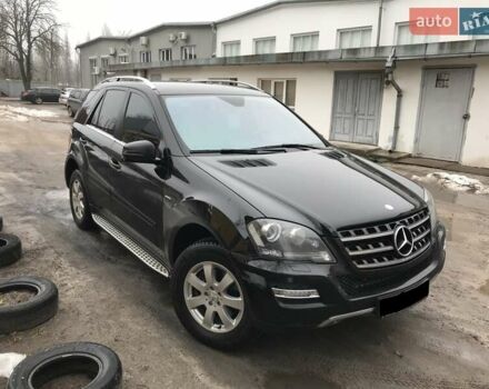 Черный Мерседес М-Класс, объемом двигателя 2.99 л и пробегом 222 тыс. км за 18500 $, фото 77 на Automoto.ua