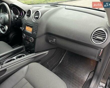 Чорний Мерседес М-Клас, об'ємом двигуна 3 л та пробігом 307 тис. км за 13800 $, фото 32 на Automoto.ua