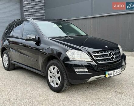 Чорний Мерседес М-Клас, об'ємом двигуна 3 л та пробігом 307 тис. км за 14750 $, фото 40 на Automoto.ua