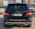 Черный Мерседес М-Класс, объемом двигателя 3 л и пробегом 145 тыс. км за 19990 $, фото 4 на Automoto.ua
