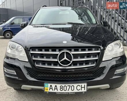 Чорний Мерседес М-Клас, об'ємом двигуна 3 л та пробігом 307 тис. км за 14750 $, фото 8 на Automoto.ua