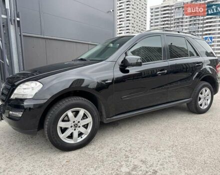 Чорний Мерседес М-Клас, об'ємом двигуна 3 л та пробігом 307 тис. км за 14750 $, фото 7 на Automoto.ua