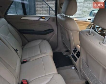 Черный Мерседес М-Класс, объемом двигателя 2.14 л и пробегом 245 тыс. км за 20000 $, фото 14 на Automoto.ua