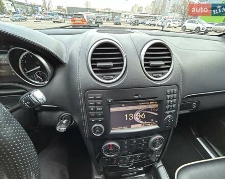 Черный Мерседес М-Класс, объемом двигателя 3.5 л и пробегом 128 тыс. км за 15200 $, фото 17 на Automoto.ua