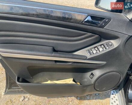 Черный Мерседес М-Класс, объемом двигателя 3.72 л и пробегом 80 тыс. км за 17999 $, фото 13 на Automoto.ua