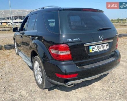 Черный Мерседес М-Класс, объемом двигателя 3.72 л и пробегом 80 тыс. км за 17999 $, фото 3 на Automoto.ua