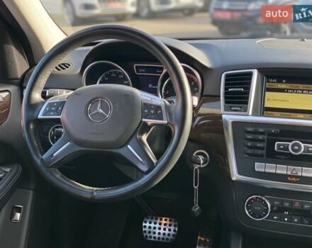 Черный Мерседес М-Класс, объемом двигателя 3 л и пробегом 145 тыс. км за 19990 $, фото 14 на Automoto.ua