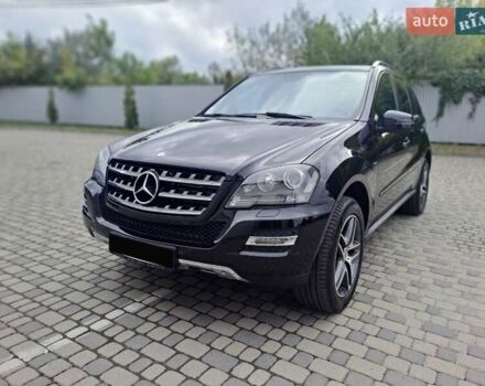 Чорний Мерседес М-Клас, об'ємом двигуна 3 л та пробігом 212 тис. км за 20500 $, фото 7 на Automoto.ua