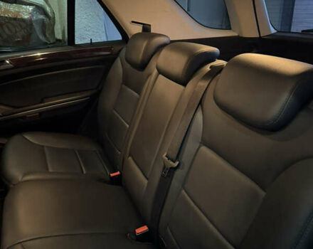 Черный Мерседес М-Класс, объемом двигателя 2.99 л и пробегом 184 тыс. км за 16000 $, фото 11 на Automoto.ua