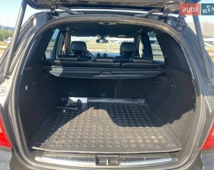 Черный Мерседес М-Класс, объемом двигателя 3.72 л и пробегом 80 тыс. км за 17999 $, фото 7 на Automoto.ua