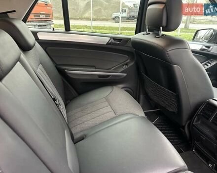 Чорний Мерседес М-Клас, об'ємом двигуна 3 л та пробігом 307 тис. км за 13800 $, фото 39 на Automoto.ua