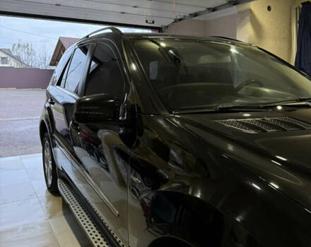 Черный Мерседес М-Класс, объемом двигателя 2.99 л и пробегом 184 тыс. км за 16000 $, фото 6 на Automoto.ua