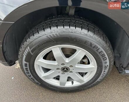 Чорний Мерседес М-Клас, об'ємом двигуна 3 л та пробігом 307 тис. км за 13800 $, фото 3 на Automoto.ua