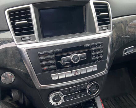 Черный Мерседес М-Класс, объемом двигателя 2.99 л и пробегом 180 тыс. км за 19000 $, фото 17 на Automoto.ua