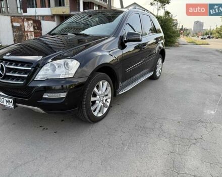 Чорний Мерседес М-Клас, об'ємом двигуна 2.99 л та пробігом 280 тис. км за 16300 $, фото 9 на Automoto.ua