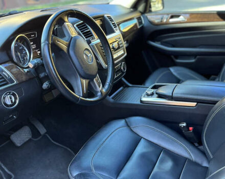 Черный Мерседес М-Класс, объемом двигателя 3 л и пробегом 260 тыс. км за 20500 $, фото 5 на Automoto.ua