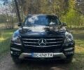 Черный Мерседес М-Класс, объемом двигателя 2.99 л и пробегом 255 тыс. км за 18000 $, фото 1 на Automoto.ua