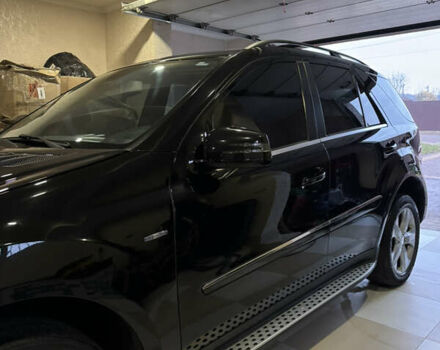 Черный Мерседес М-Класс, объемом двигателя 2.99 л и пробегом 184 тыс. км за 16000 $, фото 7 на Automoto.ua