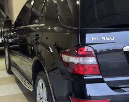 Черный Мерседес М-Класс, объемом двигателя 2.99 л и пробегом 184 тыс. км за 16000 $, фото 4 на Automoto.ua