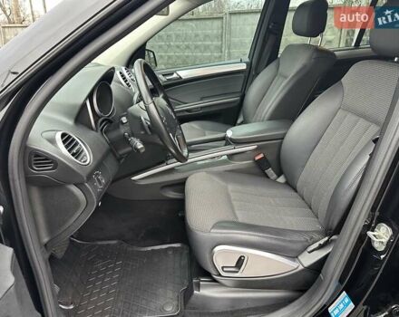 Чорний Мерседес М-Клас, об'ємом двигуна 3 л та пробігом 307 тис. км за 13800 $, фото 18 на Automoto.ua