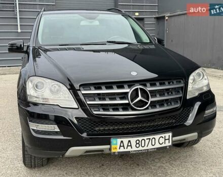 Чорний Мерседес М-Клас, об'ємом двигуна 3 л та пробігом 307 тис. км за 14750 $, фото 1 на Automoto.ua