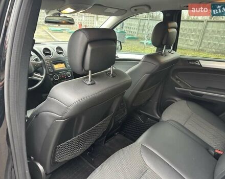 Чорний Мерседес М-Клас, об'ємом двигуна 3 л та пробігом 307 тис. км за 13800 $, фото 24 на Automoto.ua