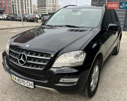 Чорний Мерседес М-Клас, об'ємом двигуна 3 л та пробігом 307 тис. км за 14750 $, фото 39 на Automoto.ua