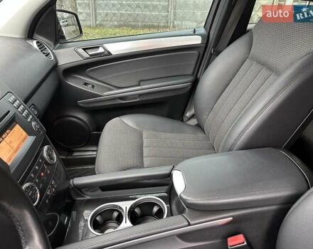 Чорний Мерседес М-Клас, об'ємом двигуна 3 л та пробігом 307 тис. км за 13800 $, фото 21 на Automoto.ua