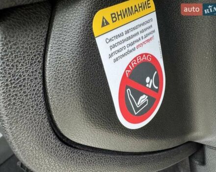 Чорний Мерседес М-Клас, об'ємом двигуна 3 л та пробігом 307 тис. км за 14750 $, фото 25 на Automoto.ua