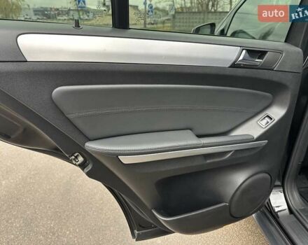 Чорний Мерседес М-Клас, об'ємом двигуна 3 л та пробігом 307 тис. км за 13800 $, фото 23 на Automoto.ua