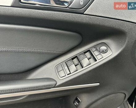 Чорний Мерседес М-Клас, об'ємом двигуна 3 л та пробігом 307 тис. км за 13800 $, фото 19 на Automoto.ua