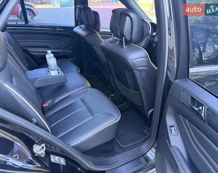 Черный Мерседес М-Класс, объемом двигателя 2.99 л и пробегом 222 тыс. км за 18500 $, фото 9 на Automoto.ua