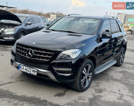 Черный Мерседес М-Класс, объемом двигателя 2.99 л и пробегом 215 тыс. км за 21300 $, фото 1 на Automoto.ua