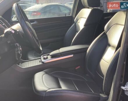 Черный Мерседес М-Класс, объемом двигателя 3 л и пробегом 145 тыс. км за 19990 $, фото 9 на Automoto.ua