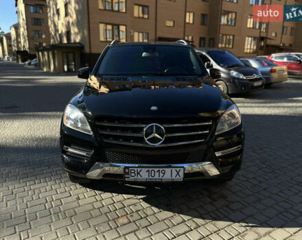 Черный Мерседес М-Класс, объемом двигателя 3 л и пробегом 260 тыс. км за 20500 $, фото 1 на Automoto.ua