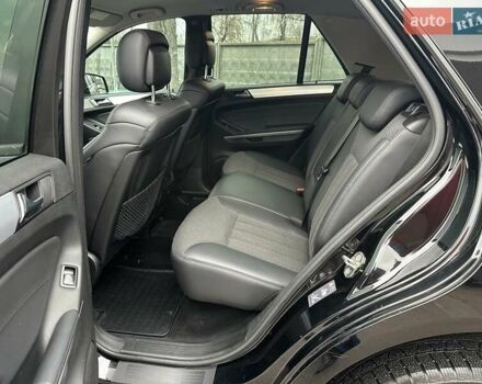 Чорний Мерседес М-Клас, об'ємом двигуна 3 л та пробігом 307 тис. км за 13800 $, фото 22 на Automoto.ua