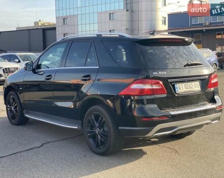 Черный Мерседес М-Класс, объемом двигателя 3 л и пробегом 145 тыс. км за 19990 $, фото 3 на Automoto.ua