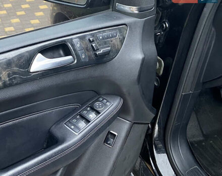 Черный Мерседес М-Класс, объемом двигателя 2.99 л и пробегом 180 тыс. км за 19000 $, фото 18 на Automoto.ua