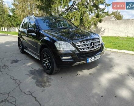 Черный Мерседес М-Класс, объемом двигателя 2.99 л и пробегом 216 тыс. км за 13500 $, фото 8 на Automoto.ua