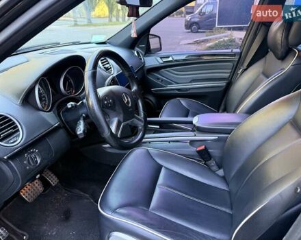 Черный Мерседес М-Класс, объемом двигателя 2.99 л и пробегом 222 тыс. км за 18500 $, фото 20 на Automoto.ua